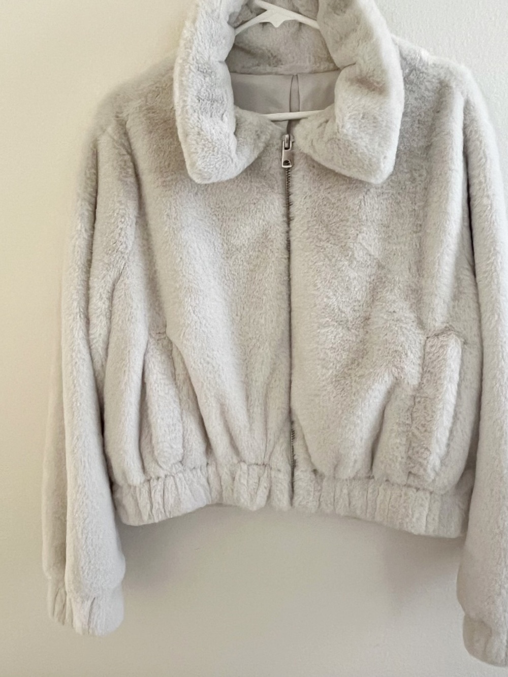 No Boundaries Champagne White Cream Faux Fur Bomber Jacket NWT